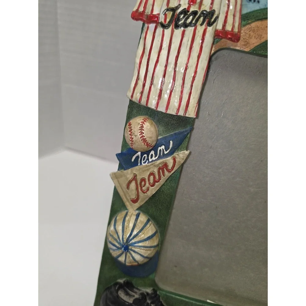 hand-painted poly-resin baseball themed picture frame 3D Russ‎